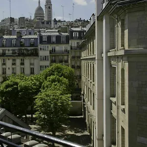 Le Montclair Montmartre By River Хостел Париж